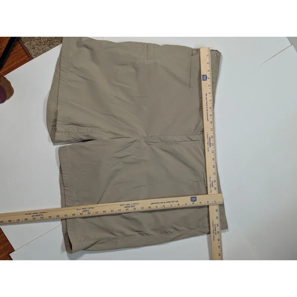 Duluth Trading Shorts Men’s 3XL Brown Zippered Cargo Work Short Hiking